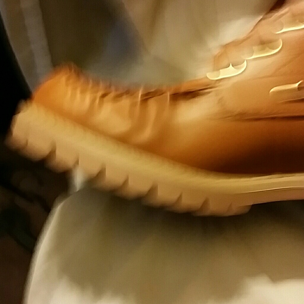 Boots - Picture 3 of 5